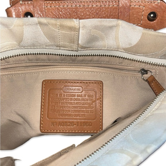 EUC COACH CARLY HOBO BAG - Picture 13 of 15